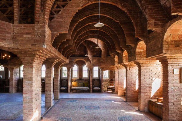 Desvan Sin Terminar Visita A La Torre Bellesguard O Casa Figueras Gaudi En Barcelona Cataluna Espana By Machbel
