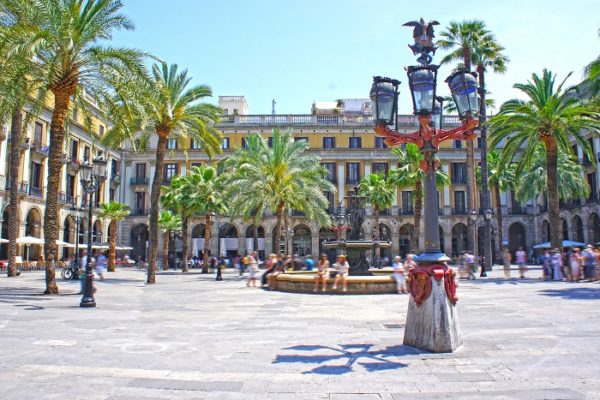 Plaza Real Is A Square In The Gothic Quarter In Barcelona, España